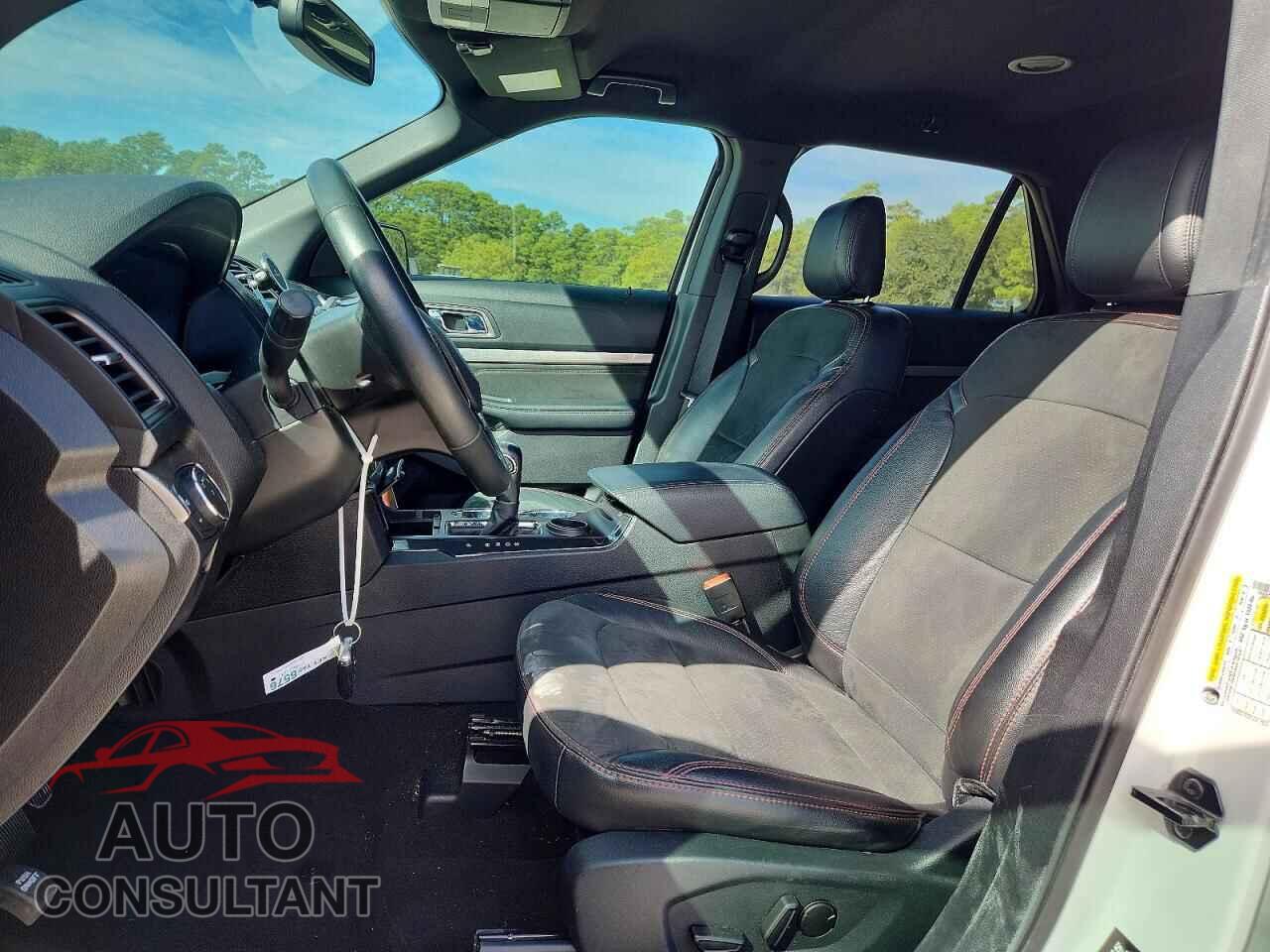 FORD EXPLORER 2019 - 1FM5K7D88KGA83904