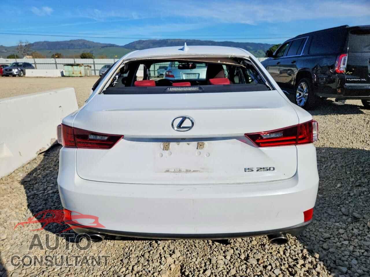 LEXUS IS 2014 - JTHBF1D23E5030918