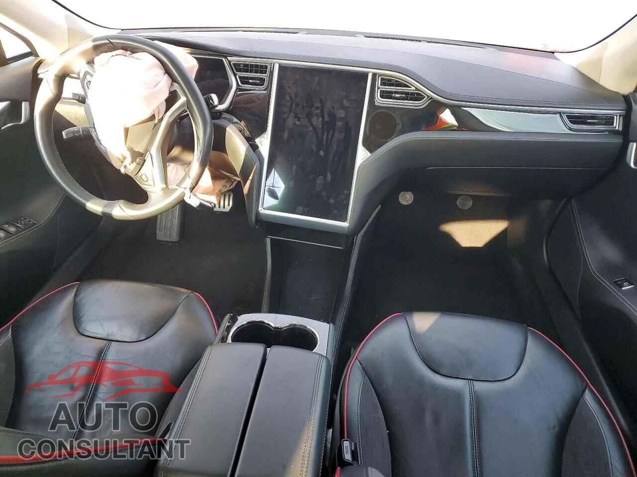 TESLA MODEL S 2014 - 5YJSA1H15EFP39771