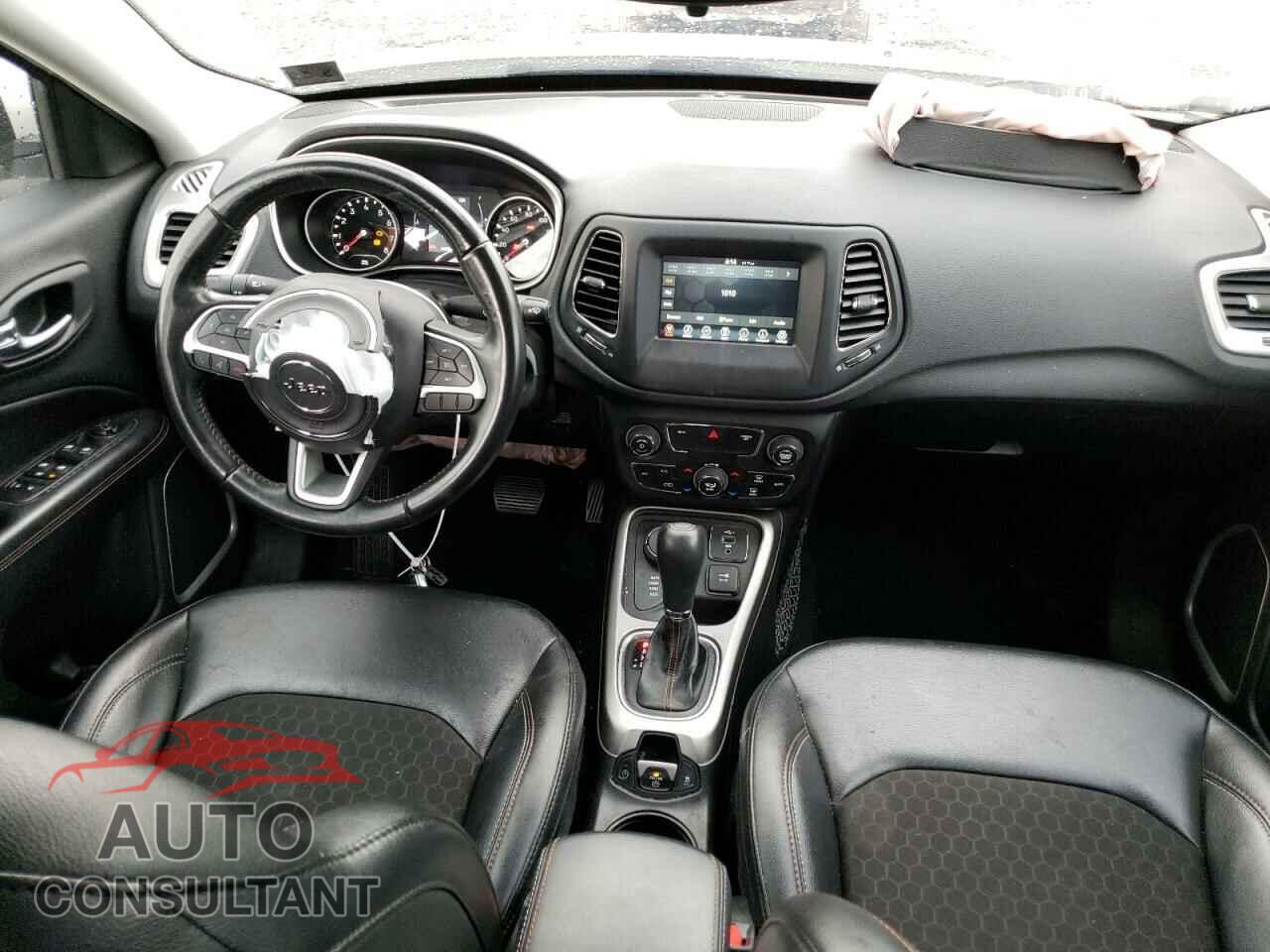 JEEP COMPASS 2020 - 3C4NJDBB4LT174704