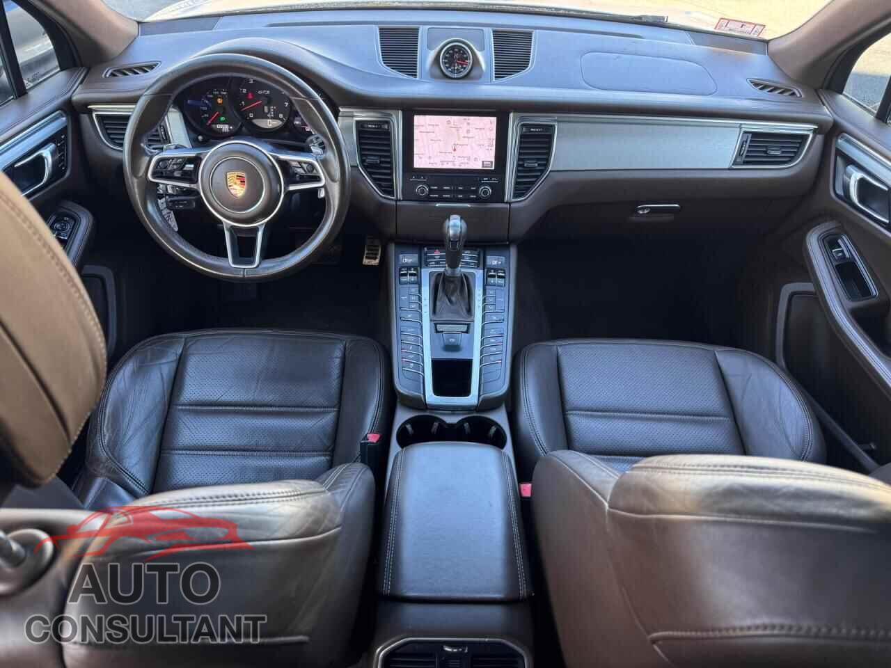 PORSCHE MACAN 2018 - WP1AG2A55JLB60007