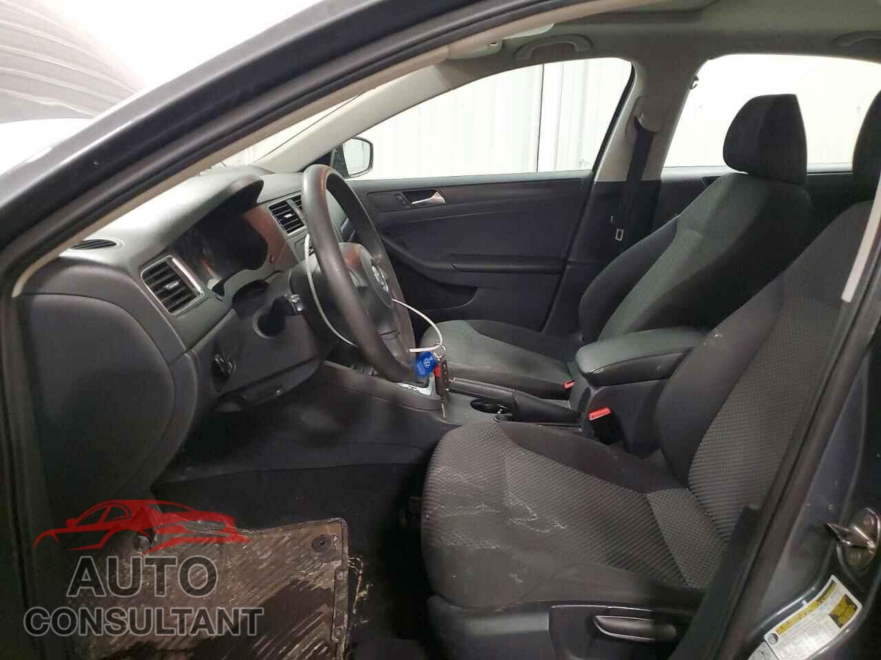 VOLKSWAGEN JETTA 2013 - 3VW2K7AJ1DM370666