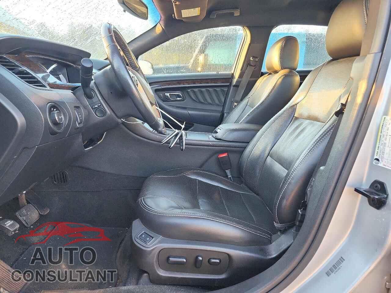 FORD TAURUS 2015 - 1FAHP2F82FG102929
