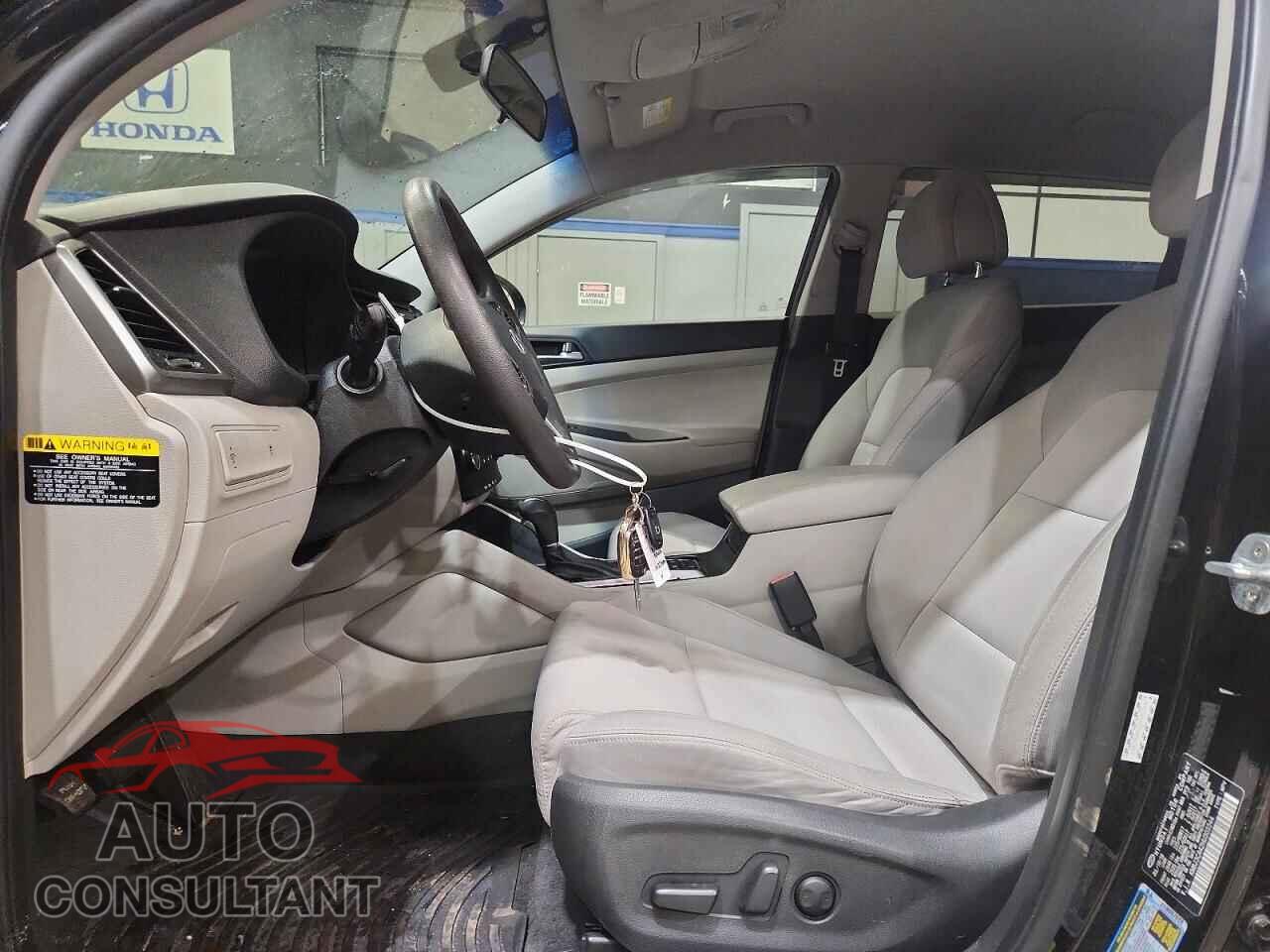 HYUNDAI TUCSON 2017 - KM8J3CA42HU303344