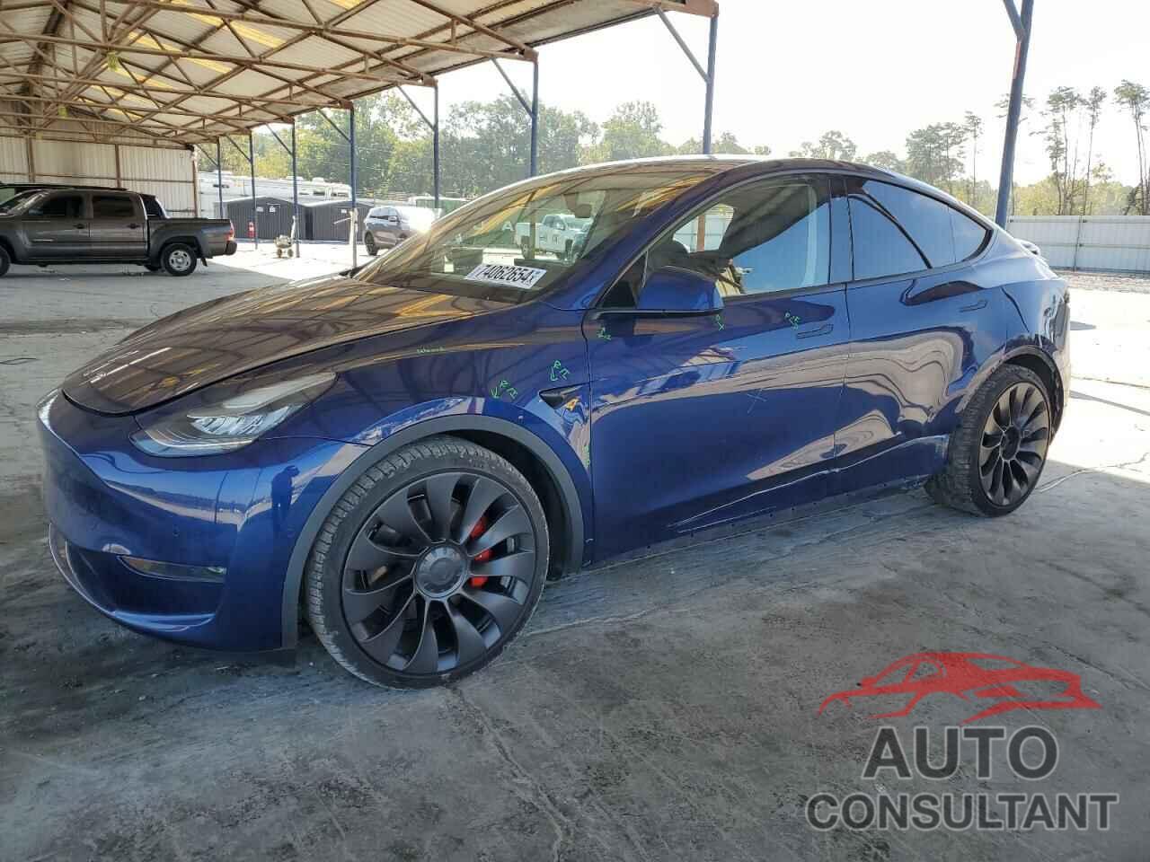 TESLA MODEL Y 2020 - 5YJYGDEF9LF000913