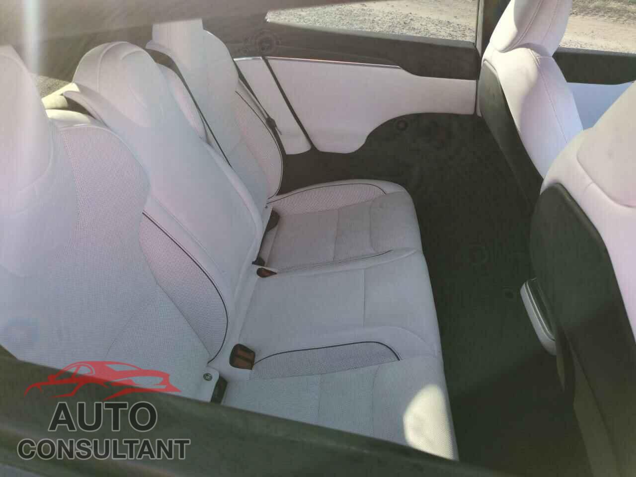 TESLA MODEL S 2024 - 5YJSA1E62RF535435