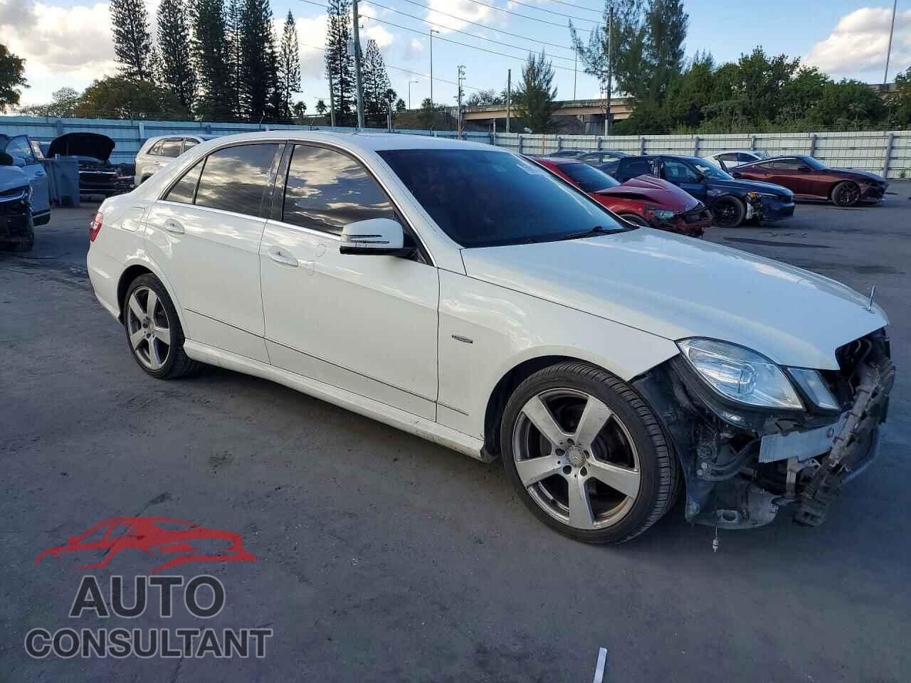 MERCEDES-BENZ E-CLASS 2012 - WDDHF5KB1CA585740