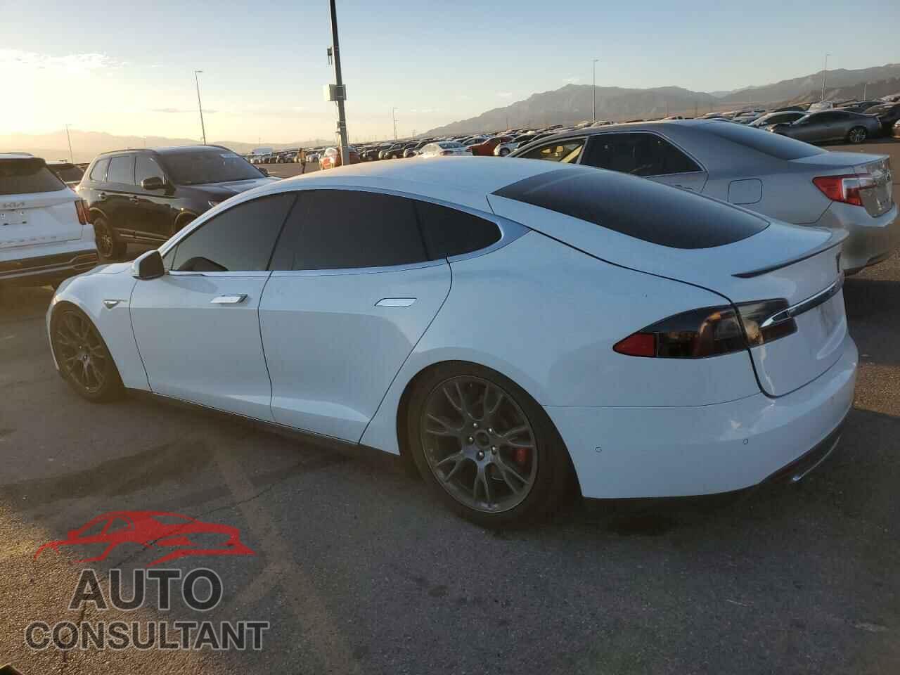 TESLA MODEL S 2014 - 5YJSA1H15EFP50298