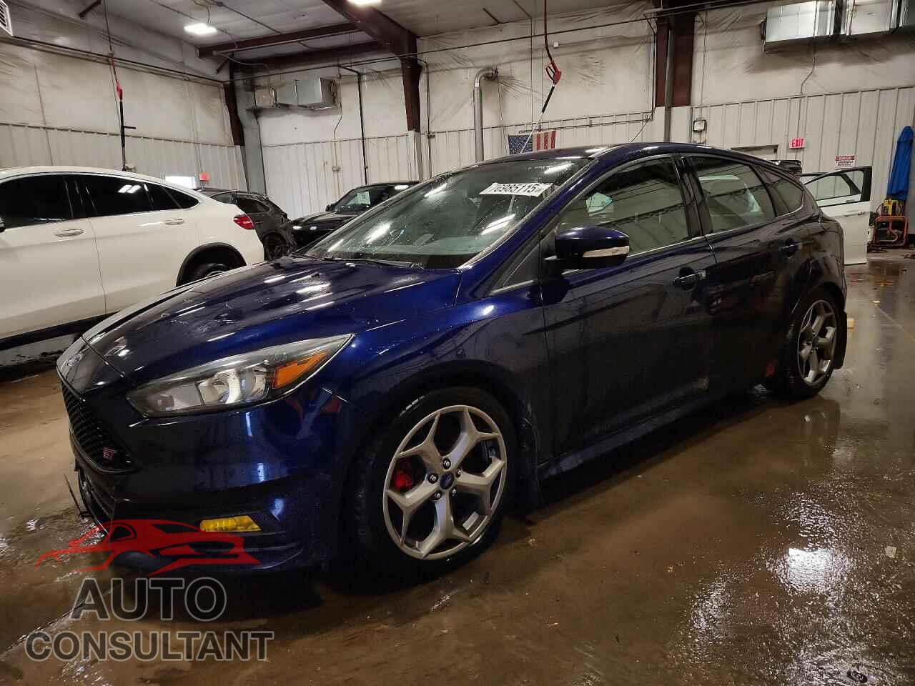 FORD FOCUS 2017 - 1FADP3L92HL314323