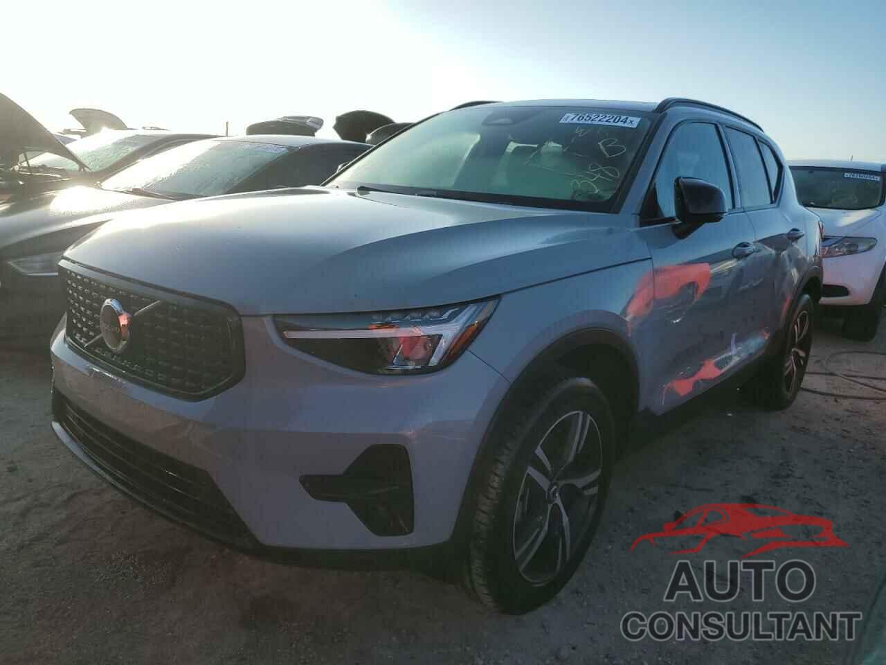 VOLVO XC40 CORE 2024 - YV4L12UK1R2275716