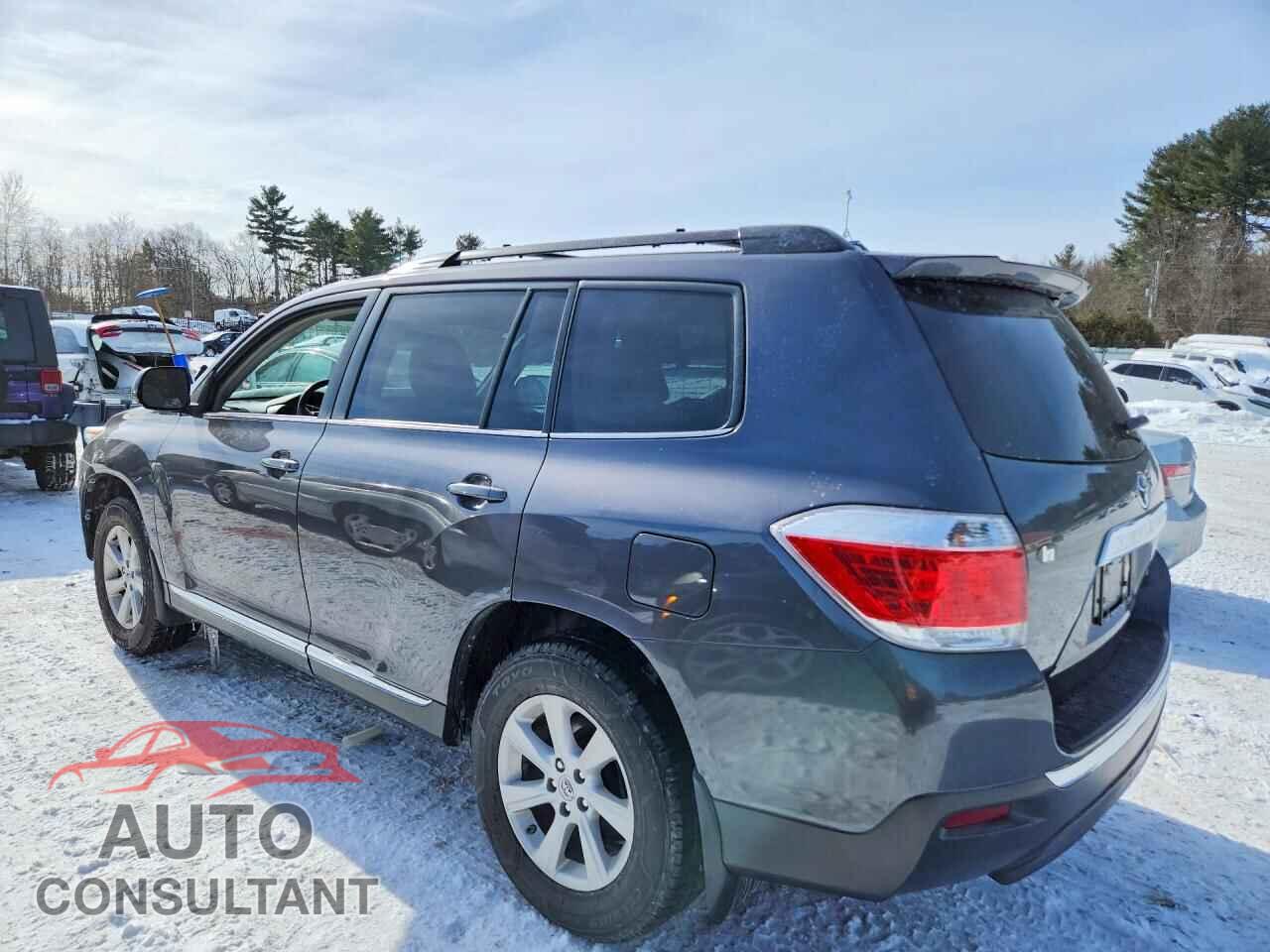 TOYOTA HIGHLANDER 2012 - 5TDBK3EH7CS152040