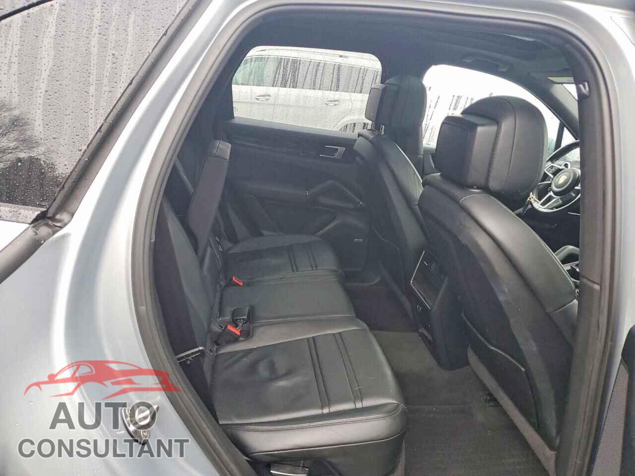 PORSCHE CAYENNE 2020 - WP1AA2AY2LDA01633