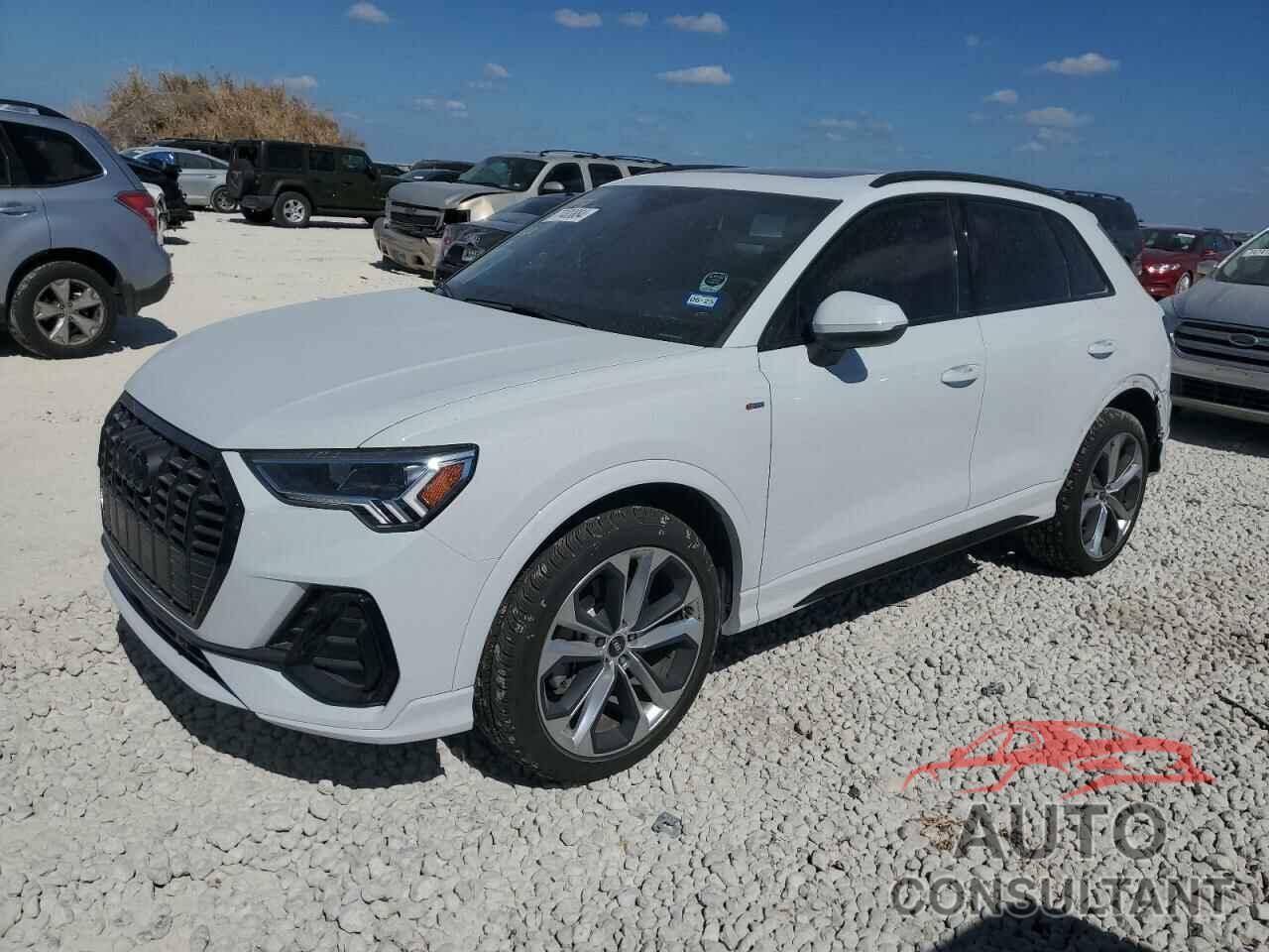 AUDI Q3 2022 - WA1EECF31N1031988