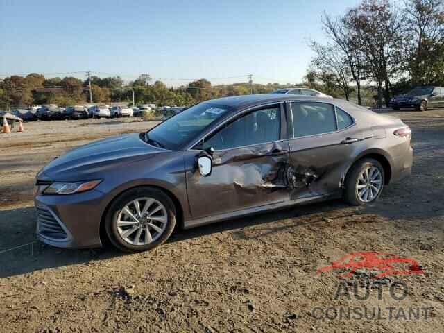 TOYOTA CAMRY 2022 - 4T1C11AK3NU046479