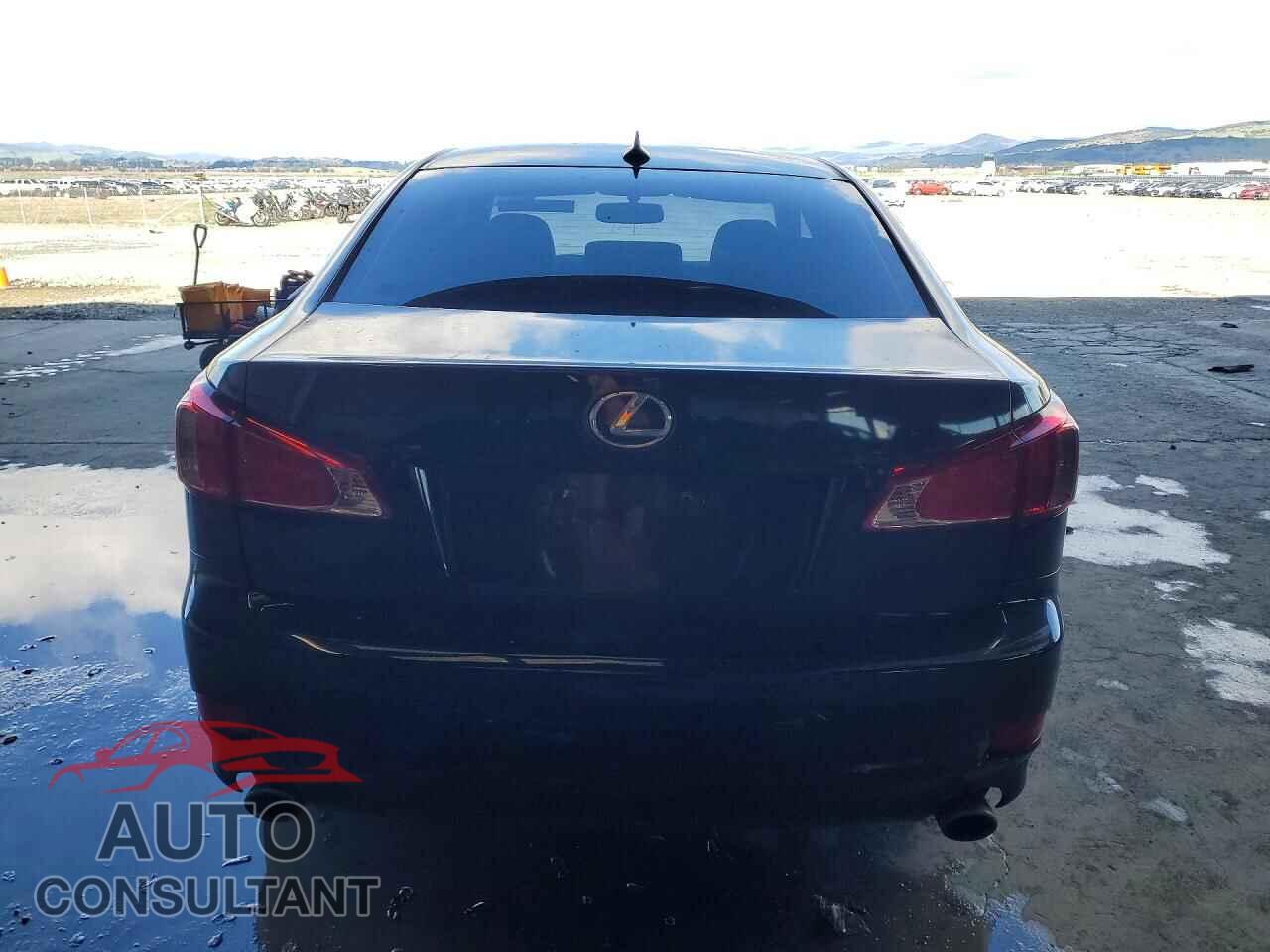 LEXUS IS 2011 - JTHBF5C26B5134503
