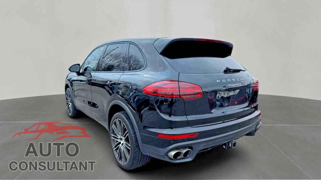 PORSCHE CAYENNE 2017 - WP1AB2A2XHLA53128