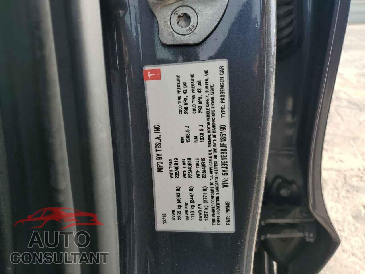 TESLA MODEL 3 2018 - 5YJ3E1EB8JF185190