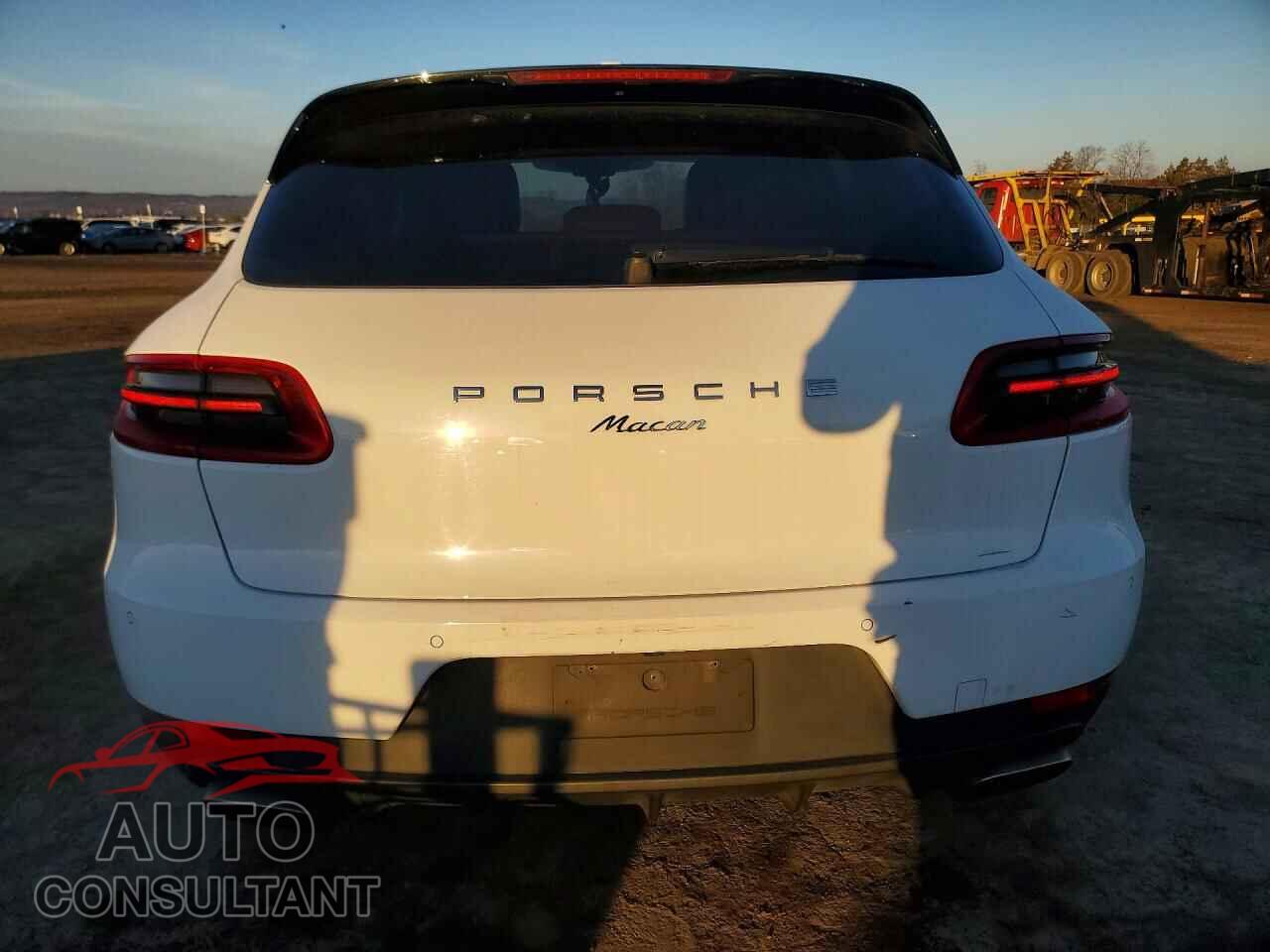 PORSCHE MACAN 2018 - WP1AA2A58JLB07061