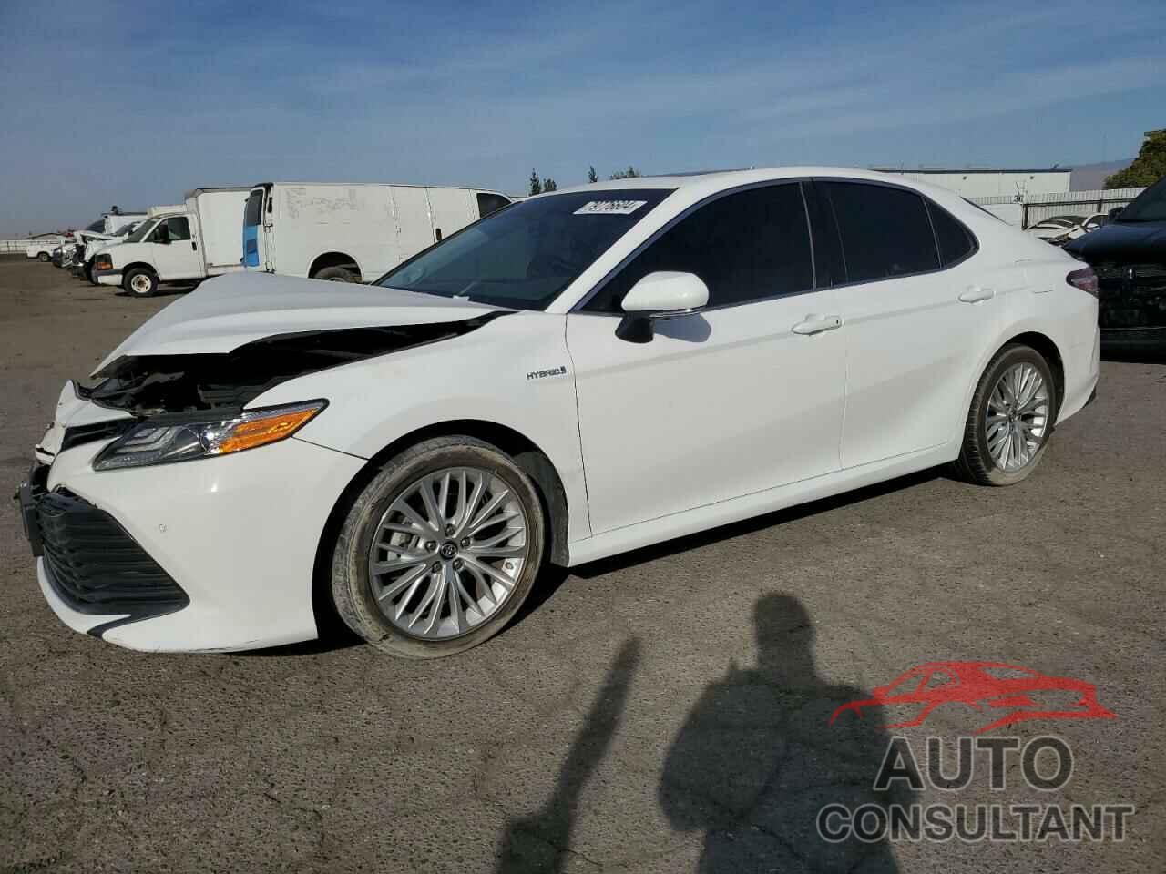 TOYOTA CAMRY 2018 - 4T1B21HK9JU009705