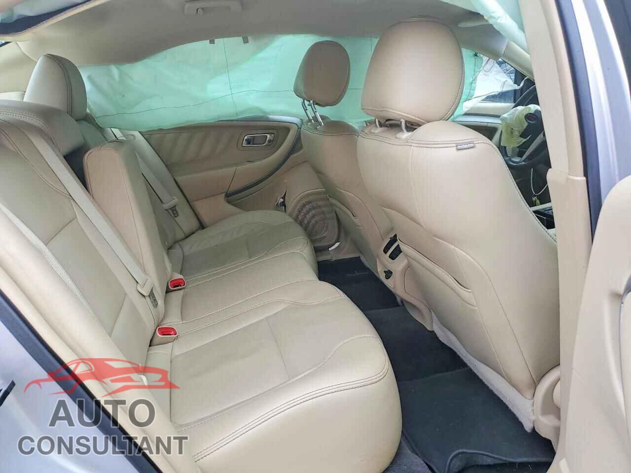 FORD TAURUS 2015 - 1FAHP2E84FG199147