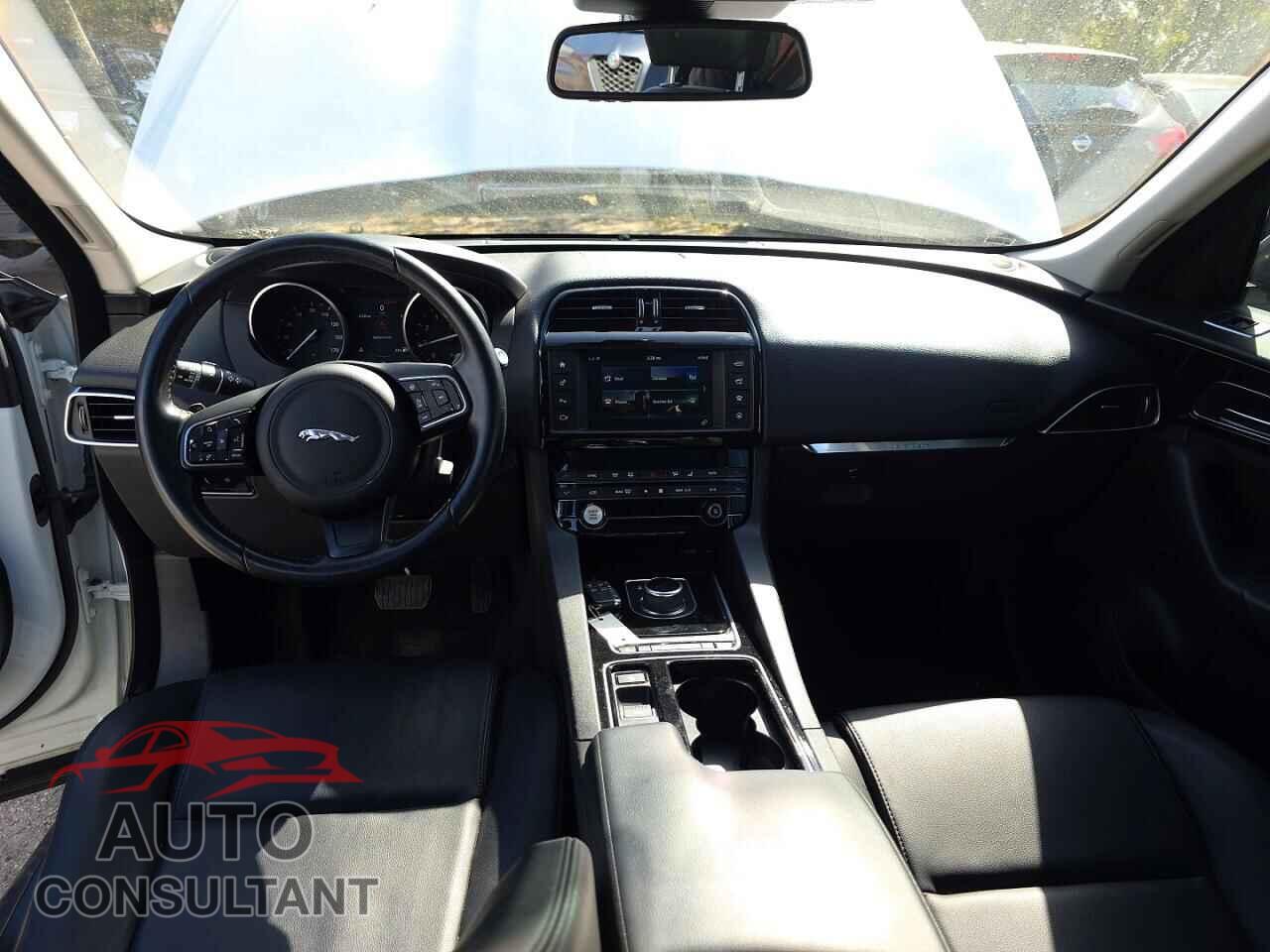 JAGUAR F-PACE 2018 - SADCJ2EV9JA252811