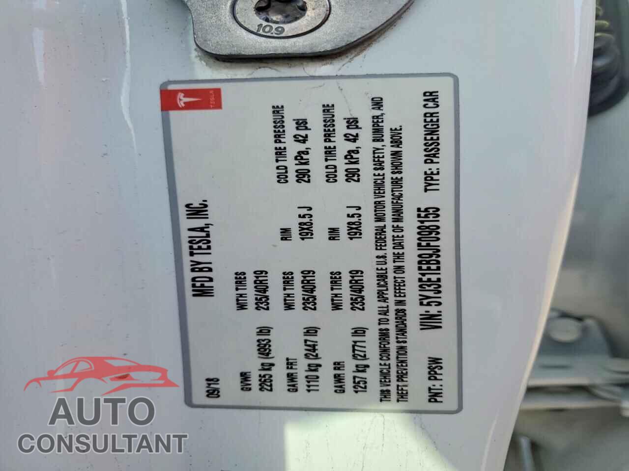TESLA MODEL 3 2018 - 5YJ3E1EB9JF098155