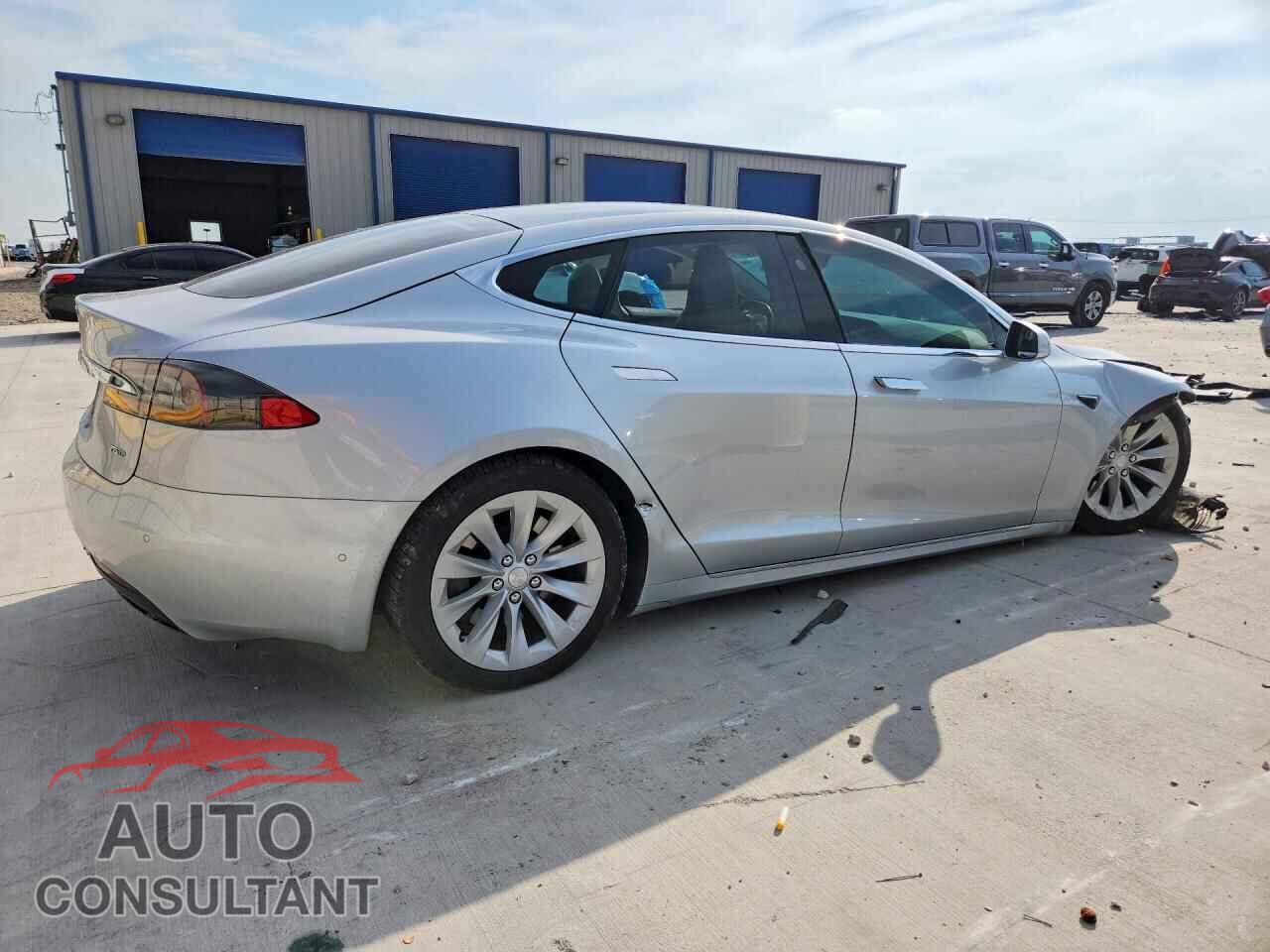 TESLA MODEL S 2018 - 5YJSA1E28JF260784
