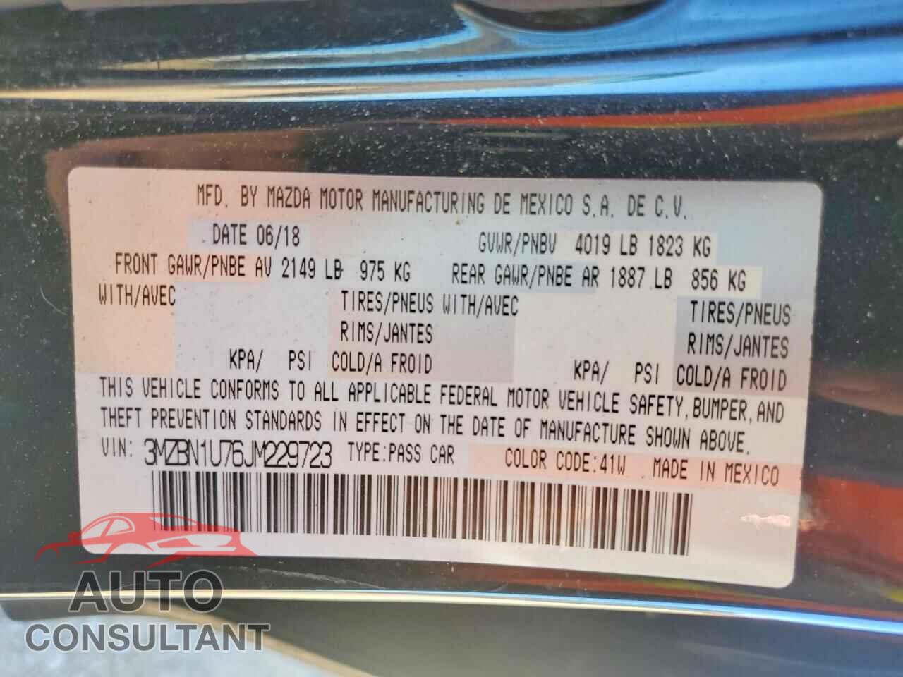 MAZDA 3 2018 - 3MZBN1U76JM229723