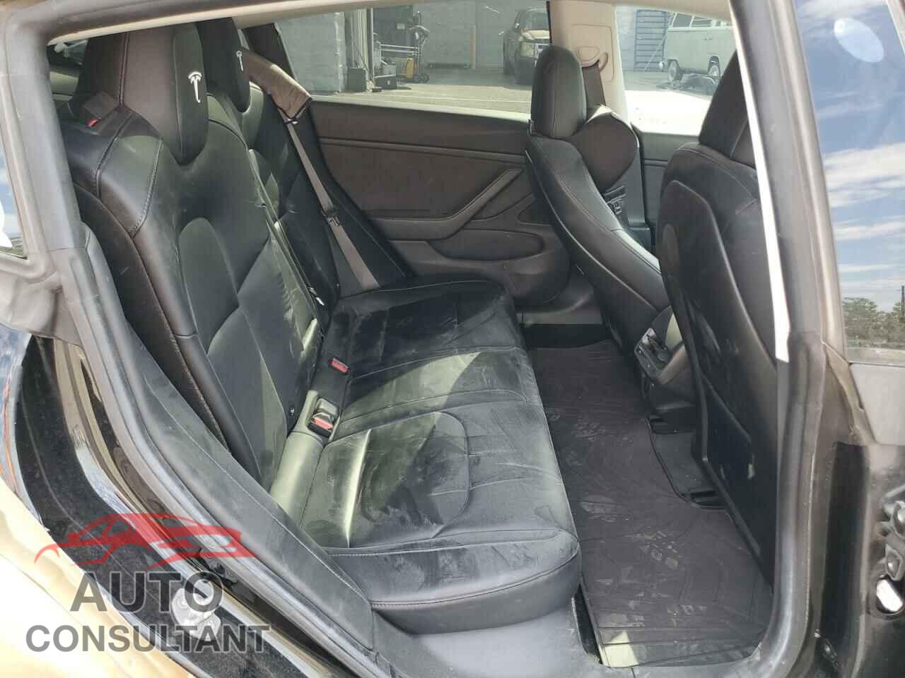 TESLA MODEL 3 2018 - 5YJ3E1EA1JF013932