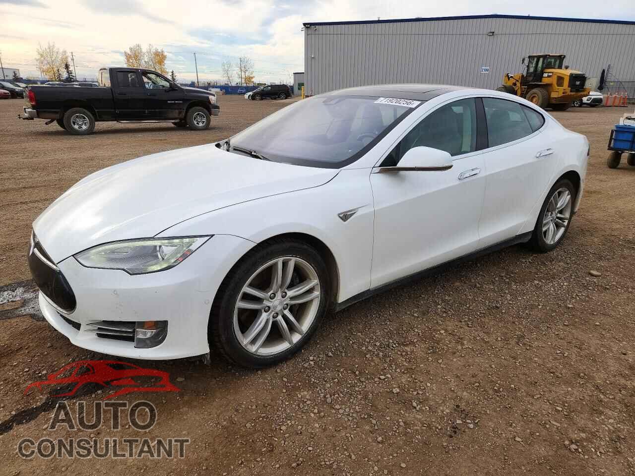 TESLA MODEL S 2015 - 5YJSA1V2XFF097885