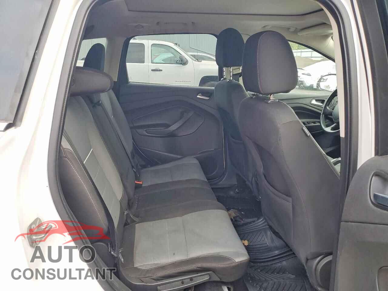 FORD ESCAPE 2015 - 1FMCU9G95FUA11261