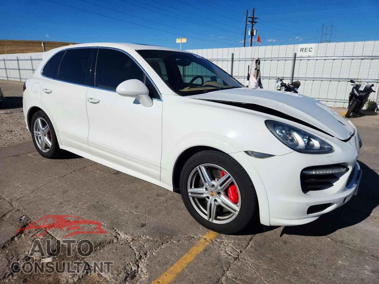 PORSCHE CAYENNE 2012 - WP1AC2A27CLA84701