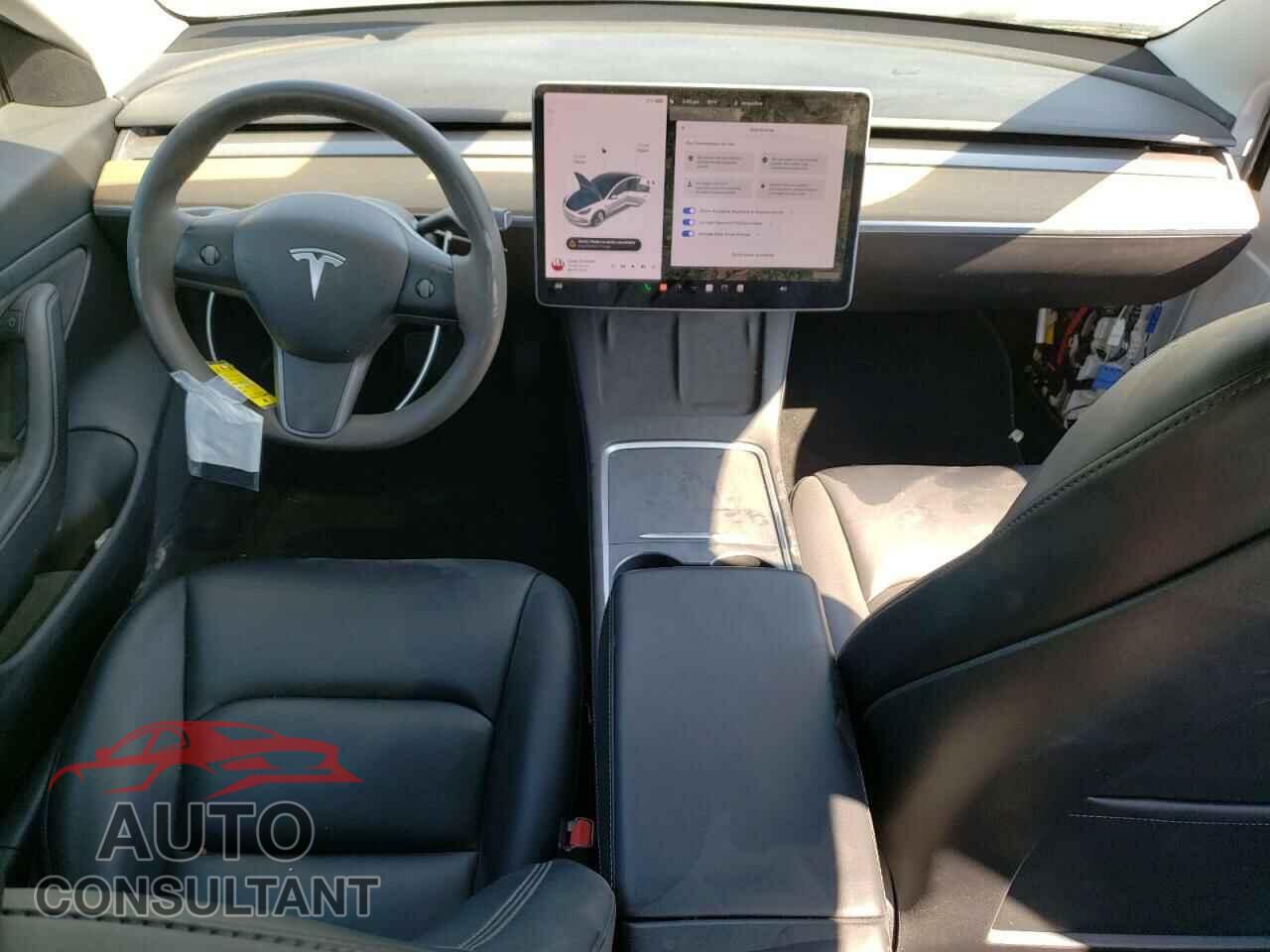 TESLA MODEL 3 2021 - 5YJ3E1EA5MF849215