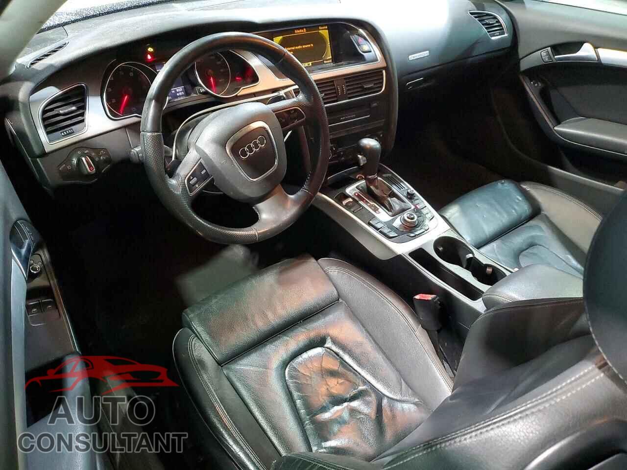 AUDI A5 2010 - WAULFAFR2AA057932