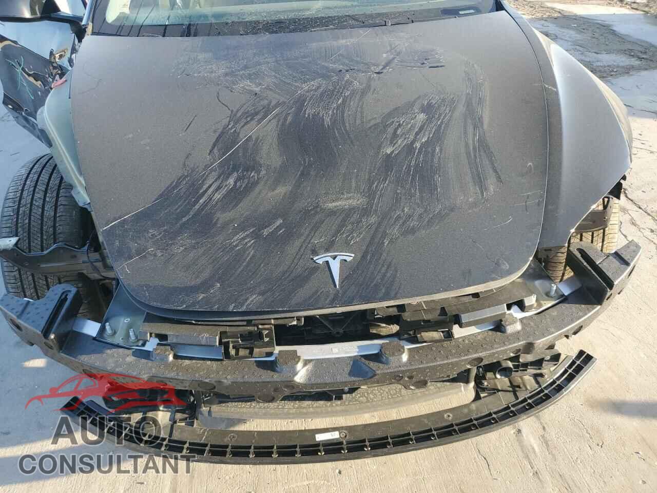 TESLA MODEL 3 2024 - 5YJ3E1EA7RF757837