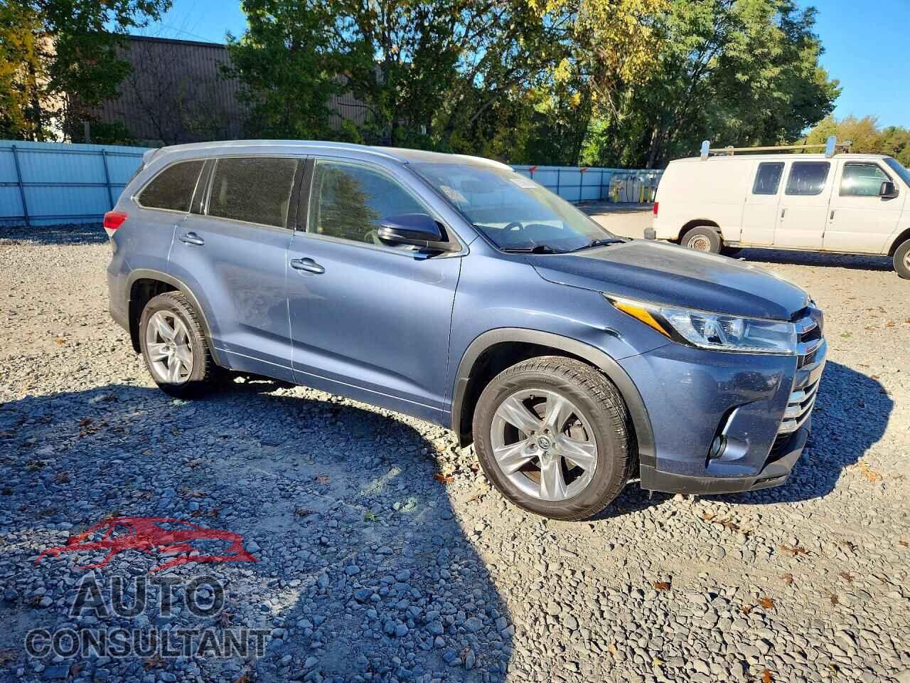 TOYOTA HIGHLANDER 2018 - 5TDDZRFH9JS487674