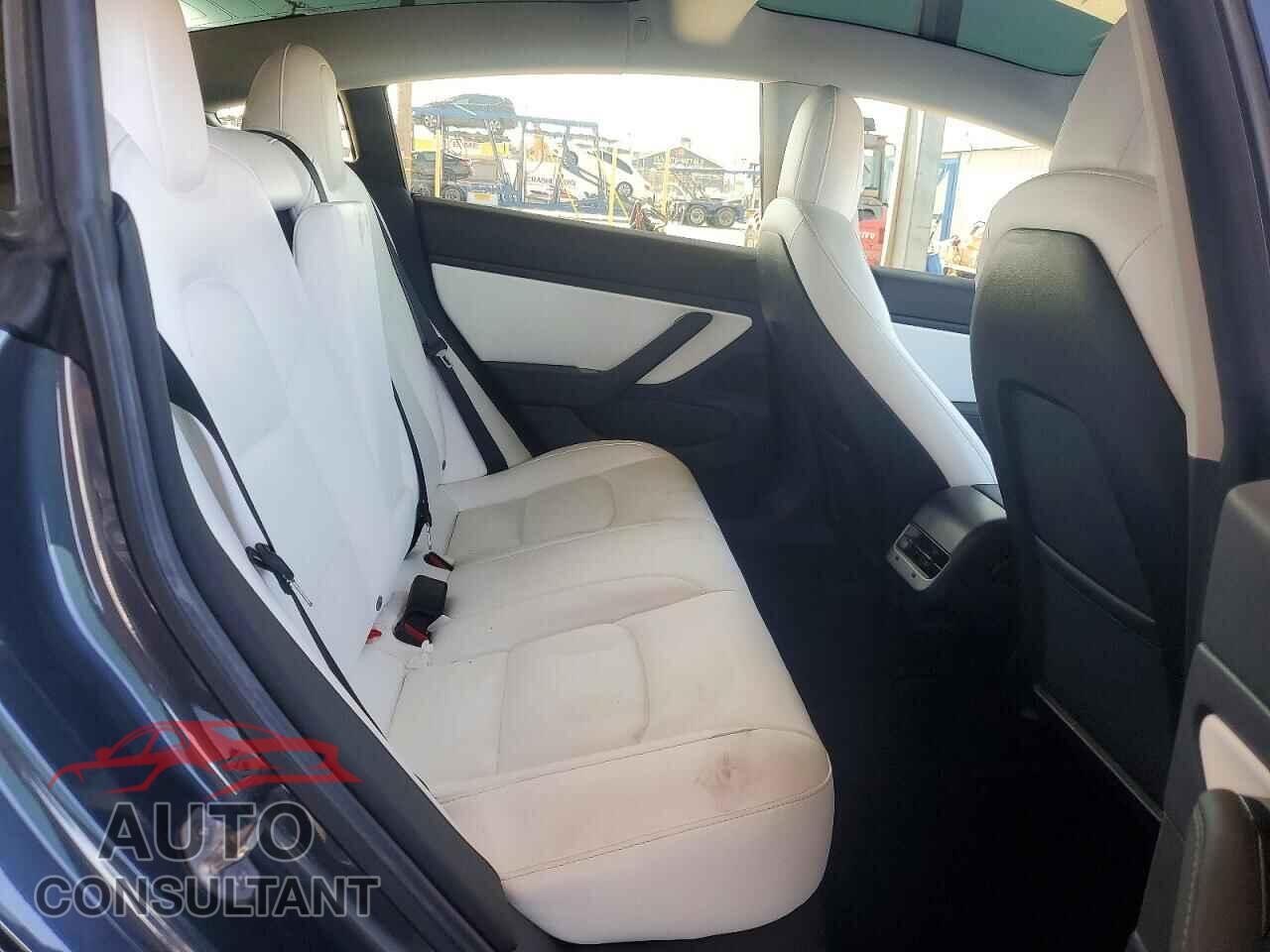 TESLA MODEL 3 2019 - 5YJ3E1EA7KF345455