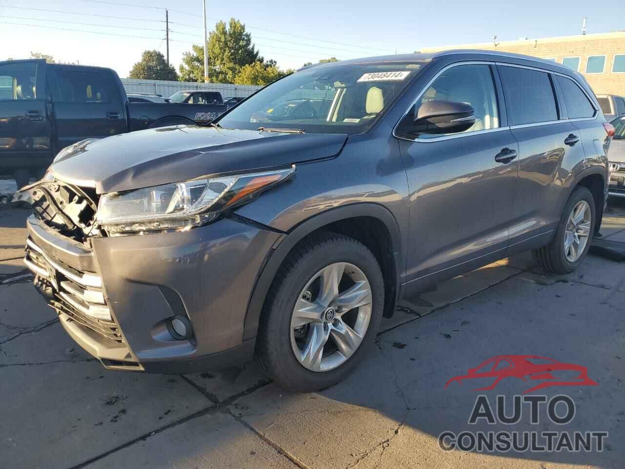 TOYOTA HIGHLANDER 2018 - 5TDDZRFH7JS814881