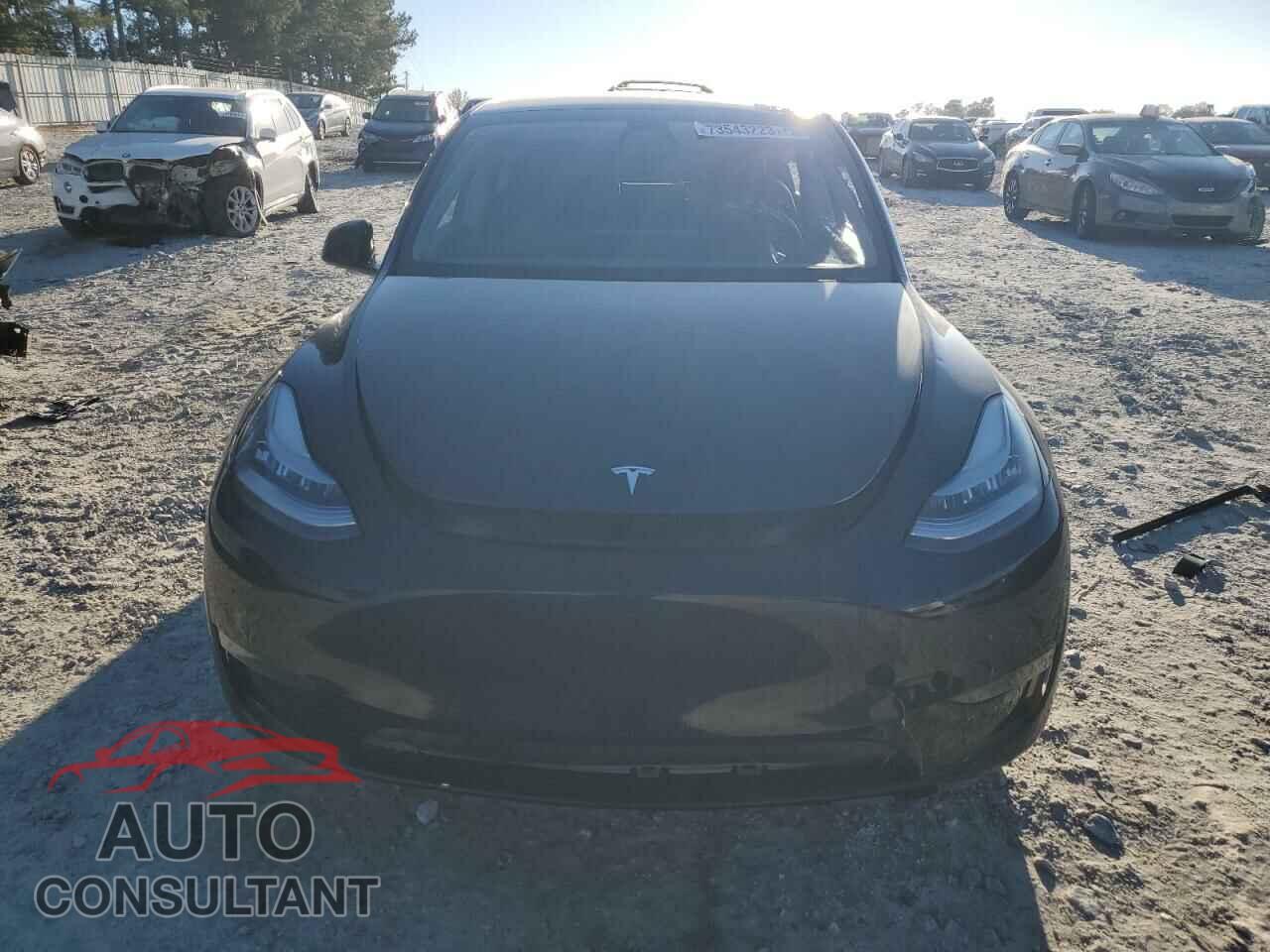 TESLA MODEL Y 2021 - 5YJYGAEE2MF112086