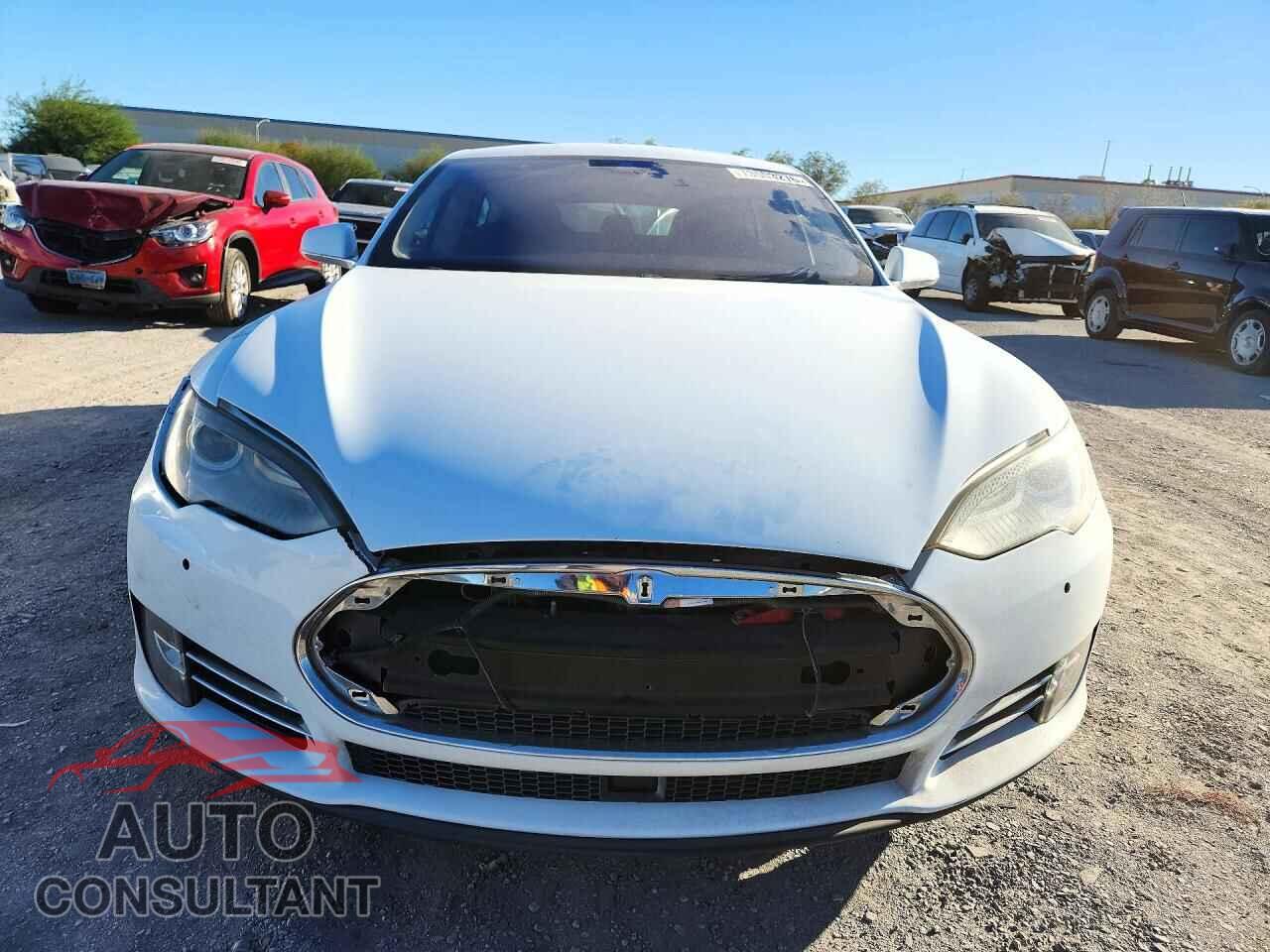 TESLA MODEL S 2014 - 5YJSA1H11EFP68183