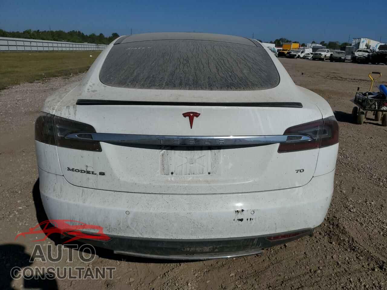 TESLA MODEL S 2015 - 5YJSA1E12FF116338