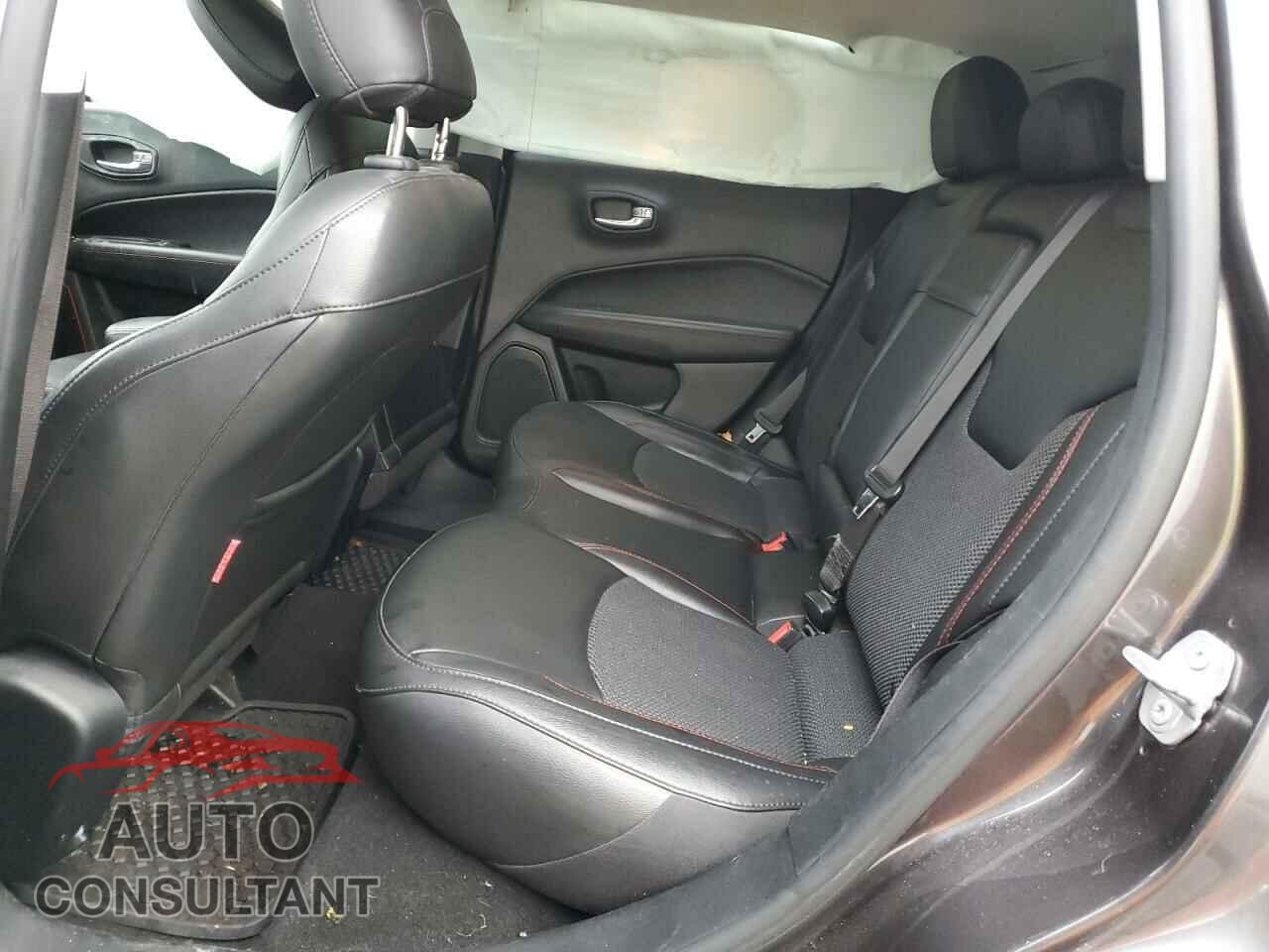 JEEP COMPASS 2019 - 3C4NJDDB4KT595155