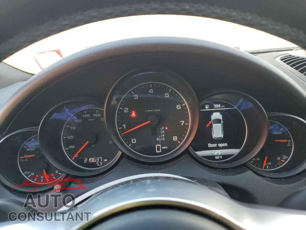 PORSCHE CAYENNE 2016 - WP1AA2A22GLA01445