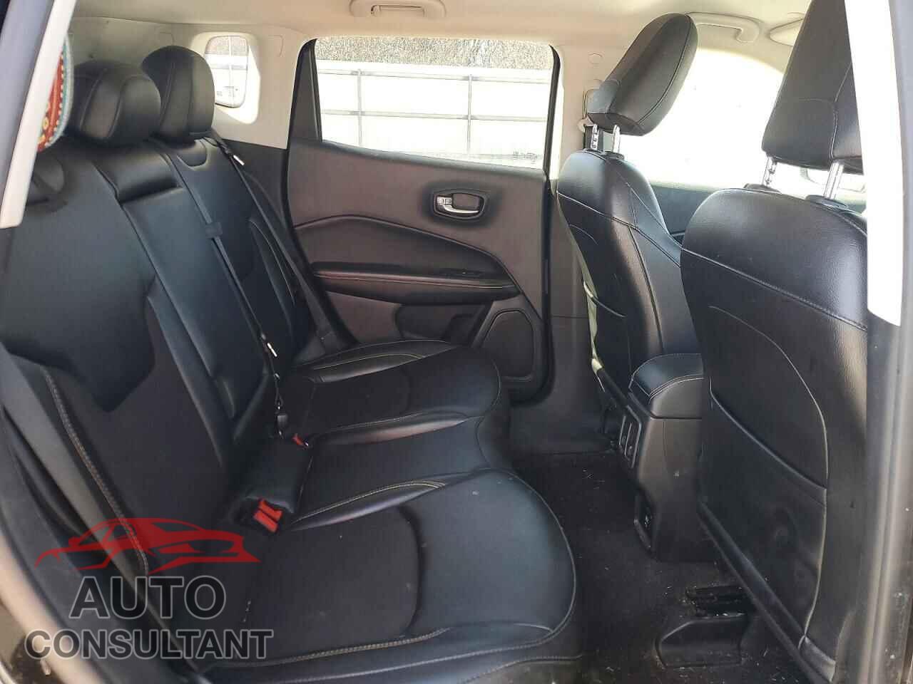 JEEP COMPASS 2020 - 3C4NJDBB2LT256656