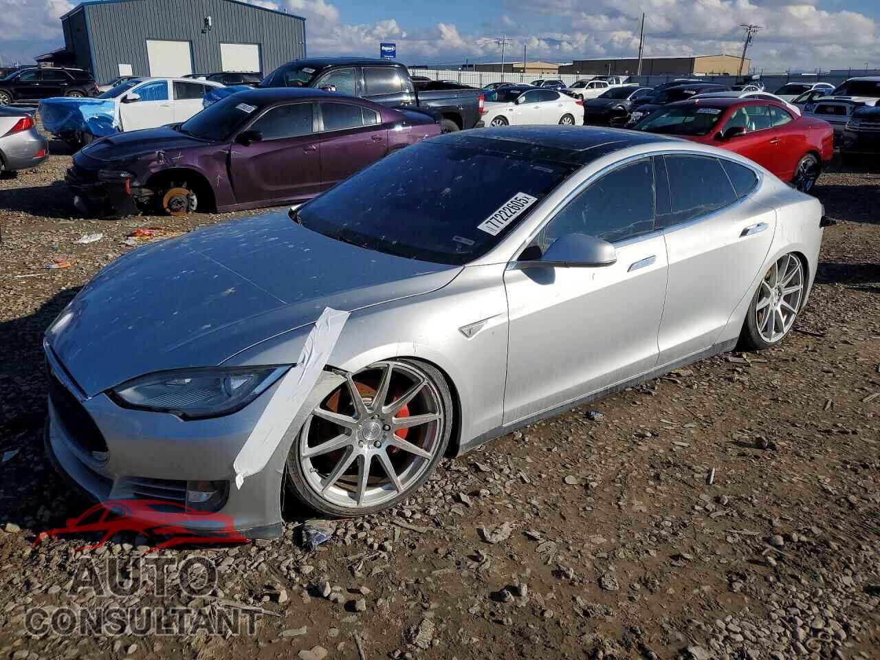 TESLA MODEL S 2013 - 5YJSA1CP6DFP25808