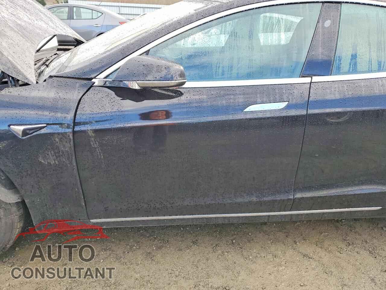 TESLA MODEL S 2018 - 5YJSA1E24JF293796