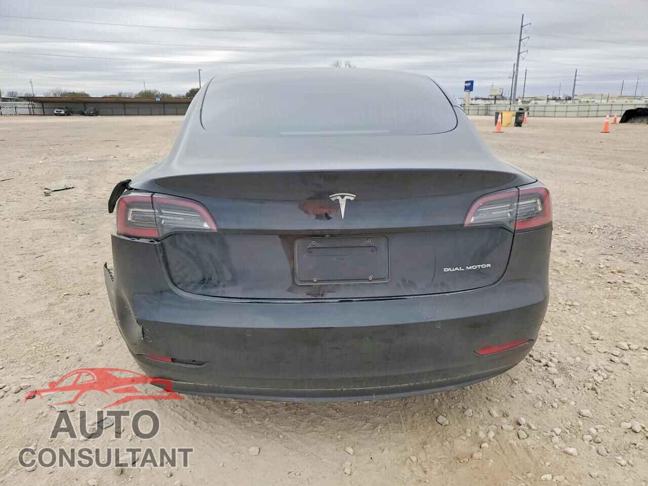 TESLA MODEL 3 2019 - 5YJ3E1EB4KF433601