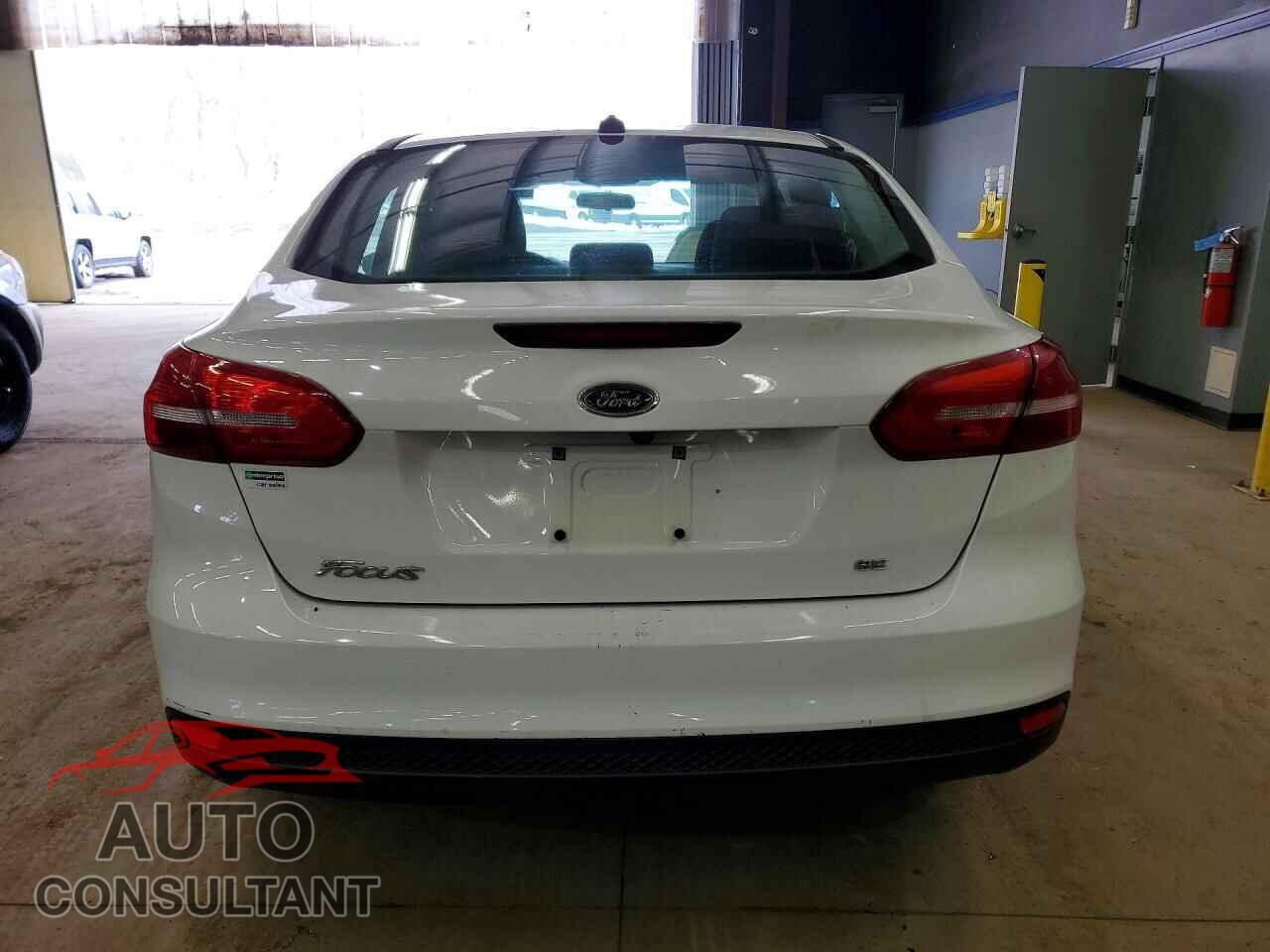 FORD FOCUS 2017 - 1FADP3F22HL216830