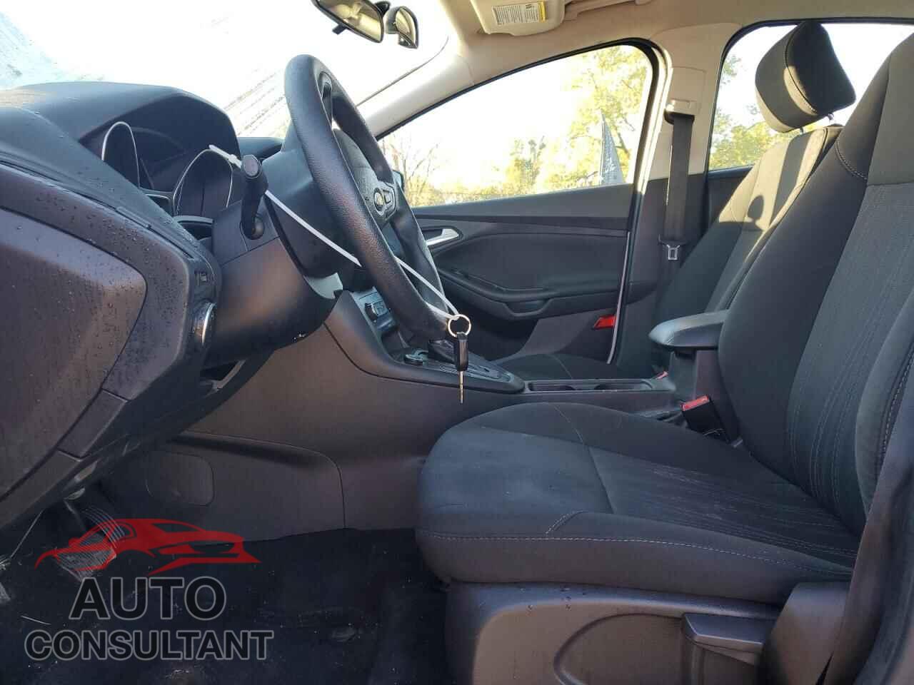 FORD FOCUS 2017 - 1FADP3F20HL291848