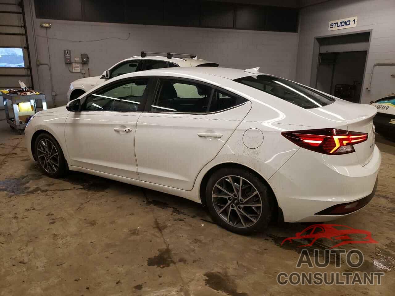 HYUNDAI ELANTRA 2019 - 5NPD84LF2KH484180